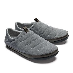 OluKai Mahana Men’s Heathered Cotton Slippers